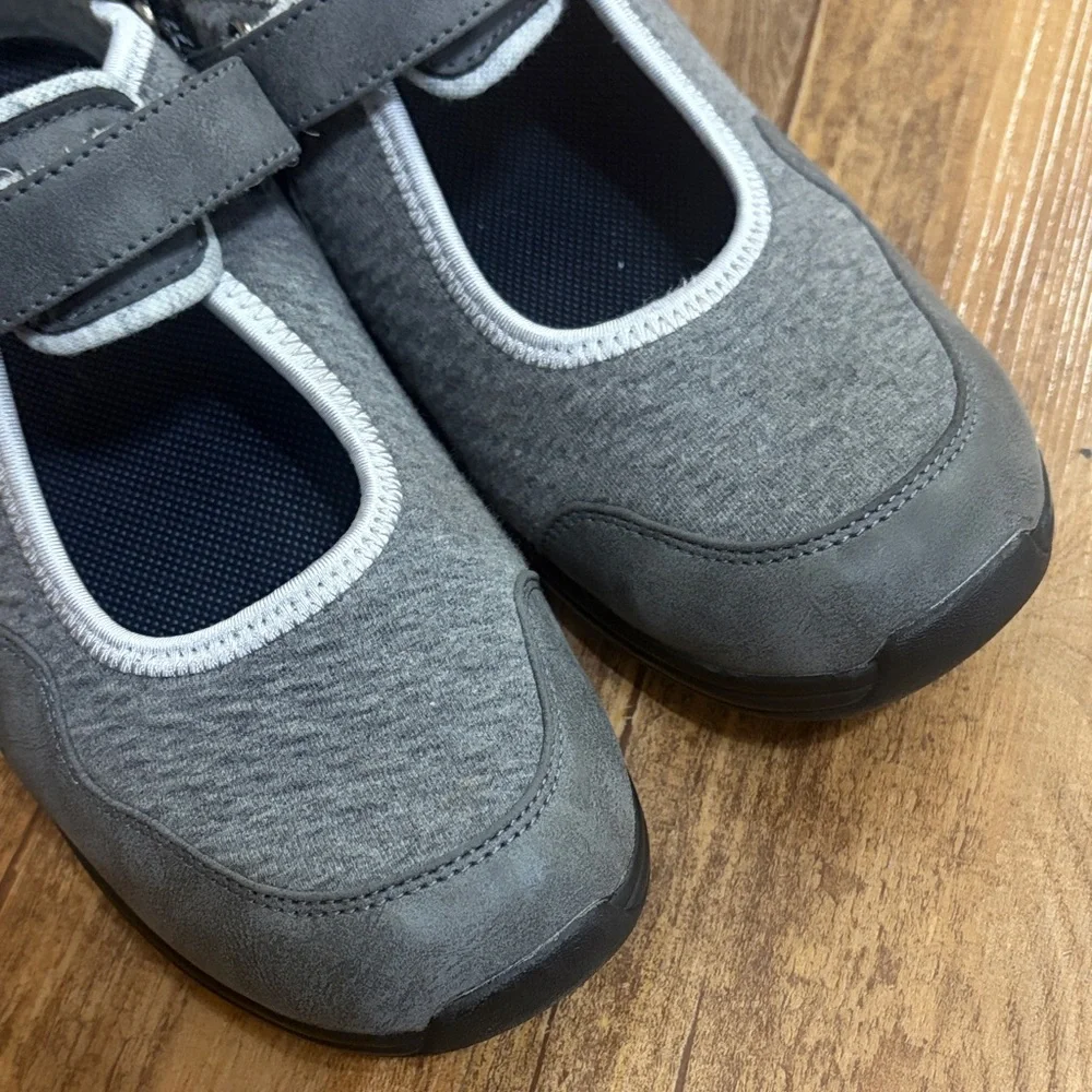 Drew gray Mary Jane Buttercup Dual Adjustable Strap walking shoes size 7.5 W